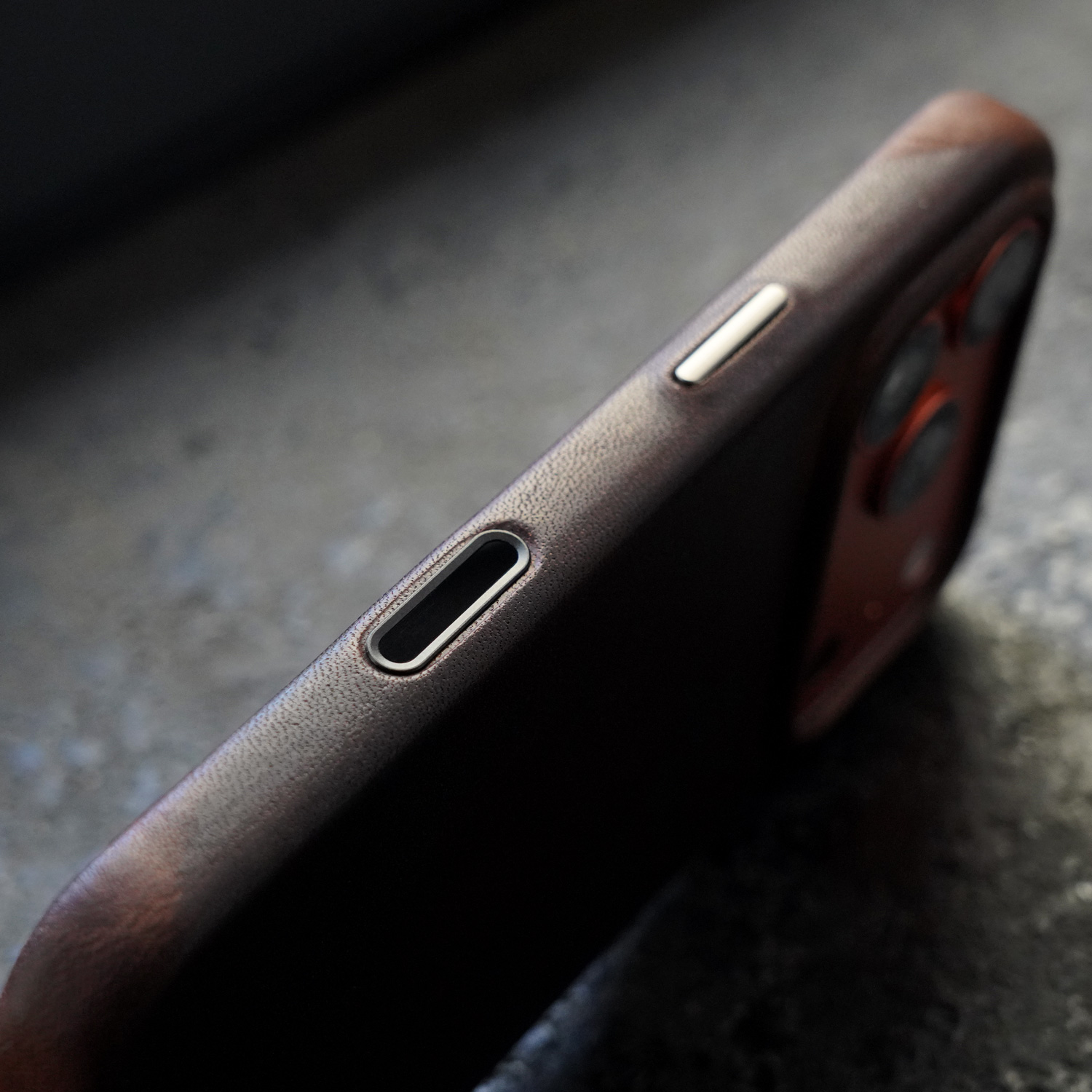Чехол YMW Horween Dublin из на – обзор и цена Phone Cases Dublin